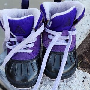 Nike Kids Purple and Black Waterproof Duck Boots
